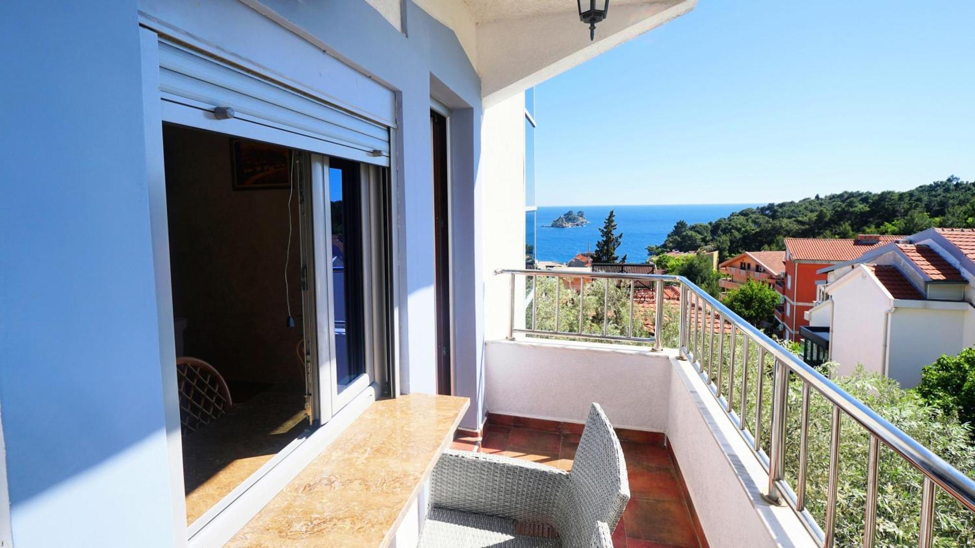 Medin Apartments Bluvista Petrovac 外观 照片