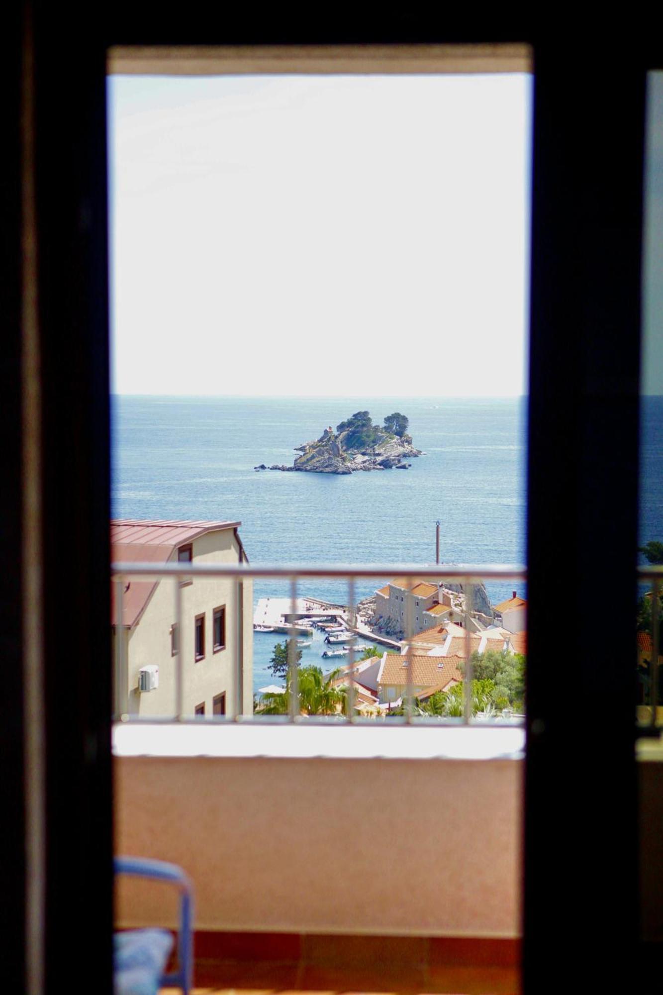 Medin Apartments Bluvista Petrovac 外观 照片